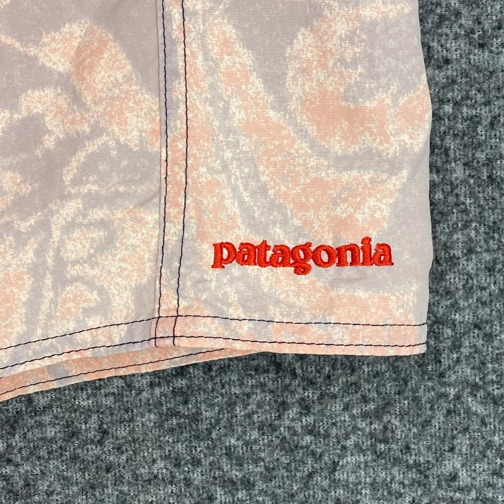 Vintage Patagonia Boardshorts Swim Surf Trunks Mens 32 Pink Purple Floral Wave